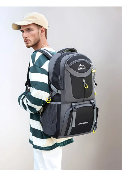 1Large Capacity Outdoor Backpack