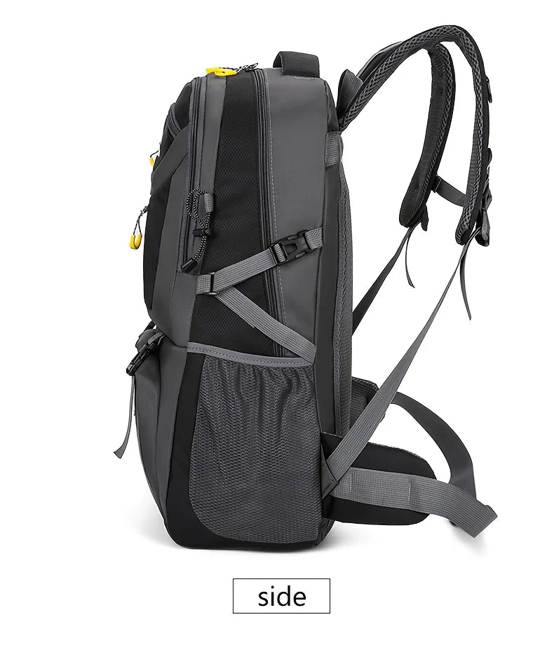 1Large Capacity Outdoor Backpack